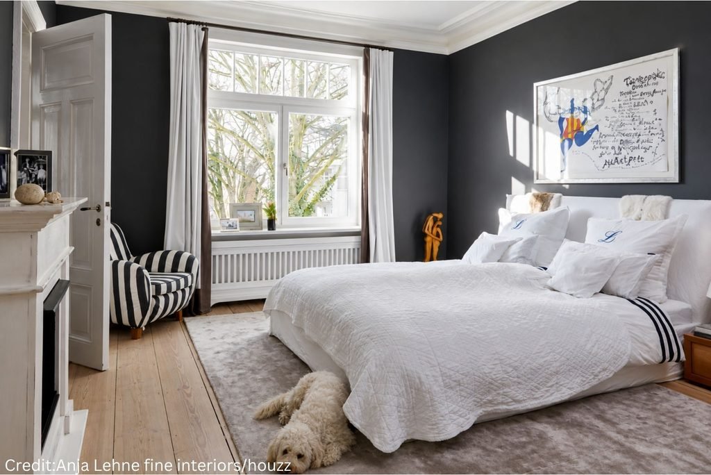  Floor-to-Ceiling Window Arrangement