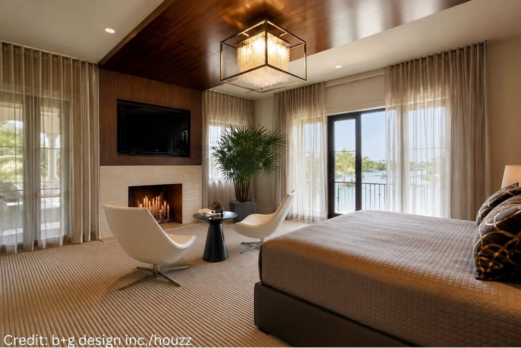 Glossy White Furniture Pieces
