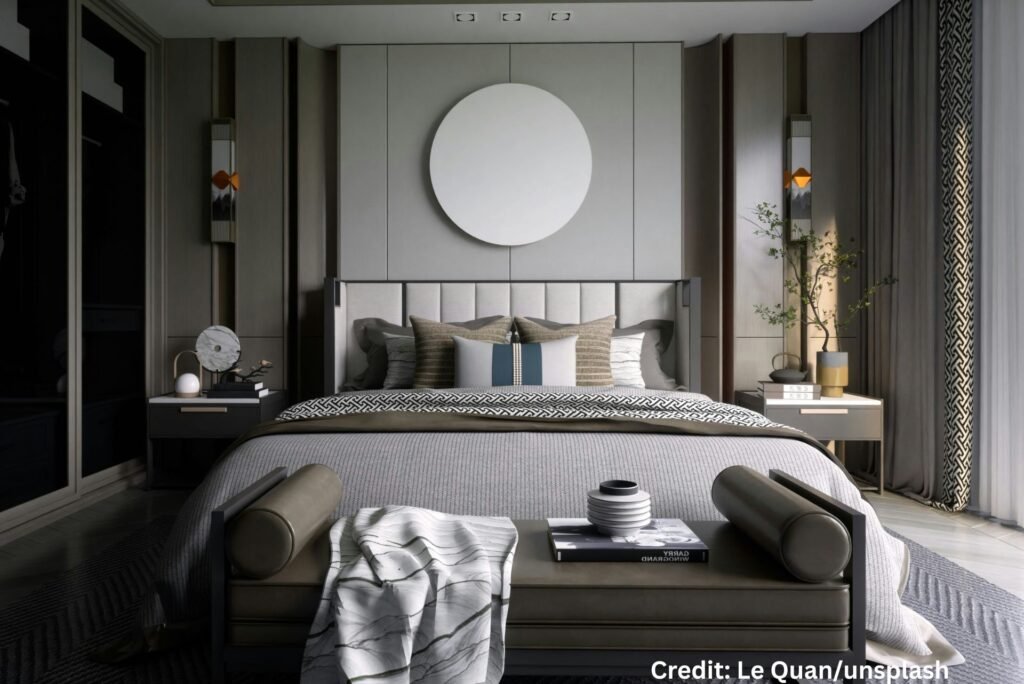 Round Mirror Elegance