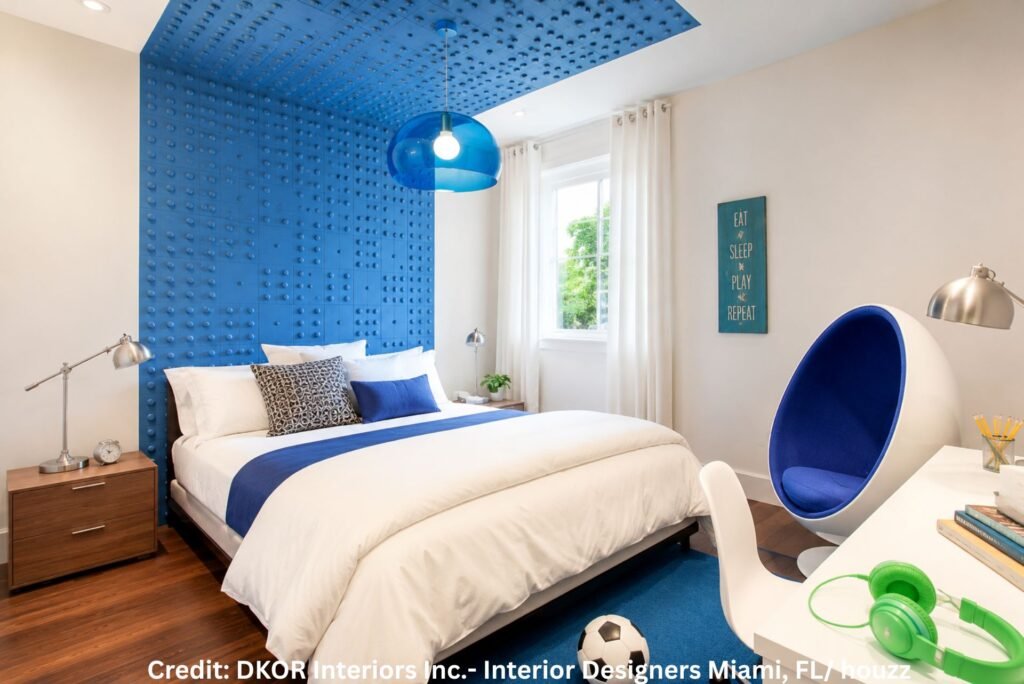 Spherical Hanging Chair Feature