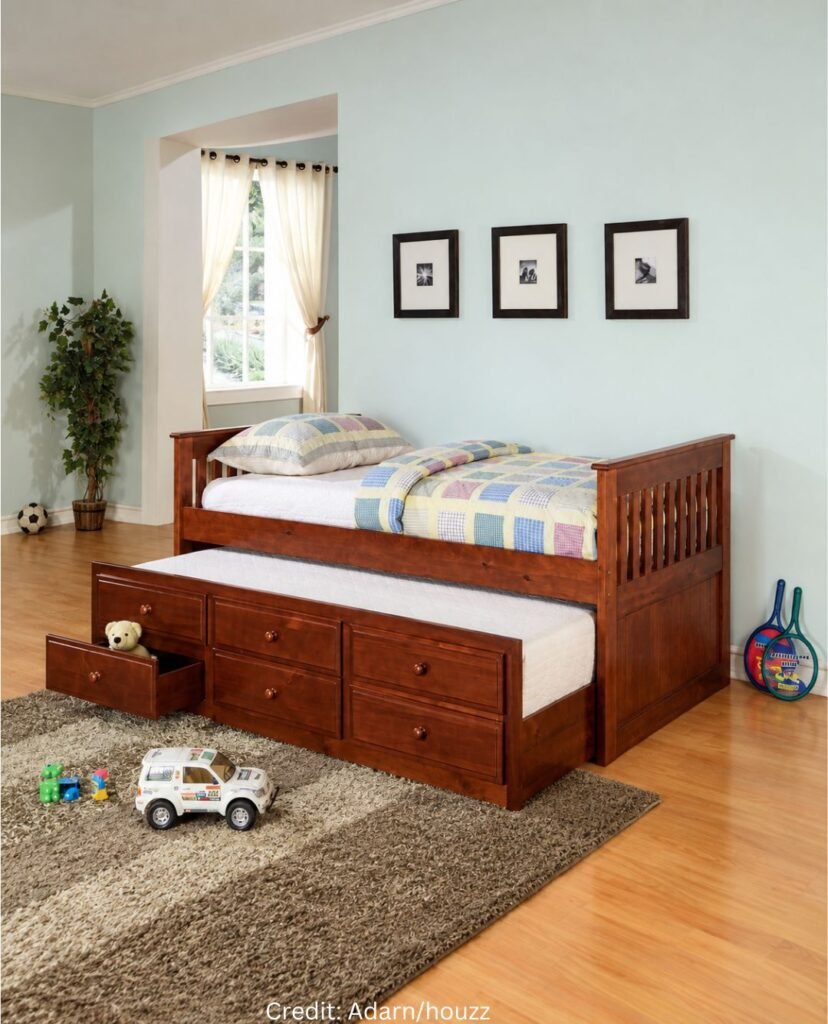 Cherry Daybed Elegance
