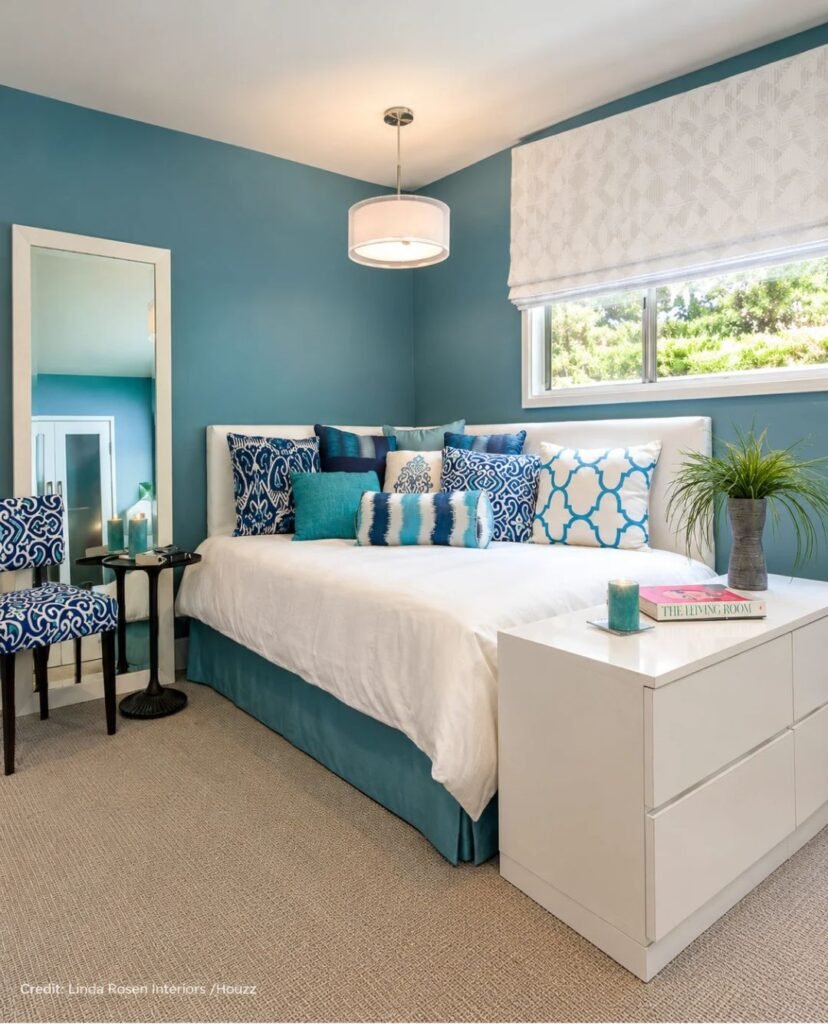 Graphic Wall Accent